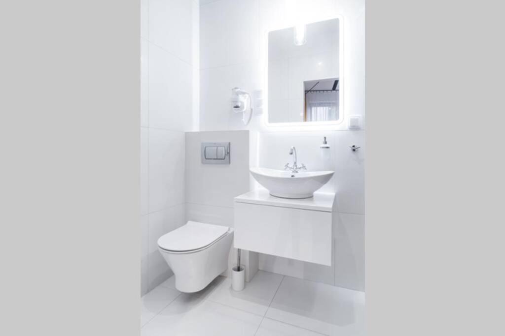 Househost Apartment: Miodowa 42/8B Street Krakow Dış mekan fotoğraf